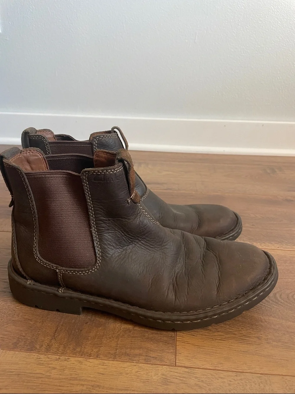 Clarks 1825 Men’s Chukah Boots Size 8
